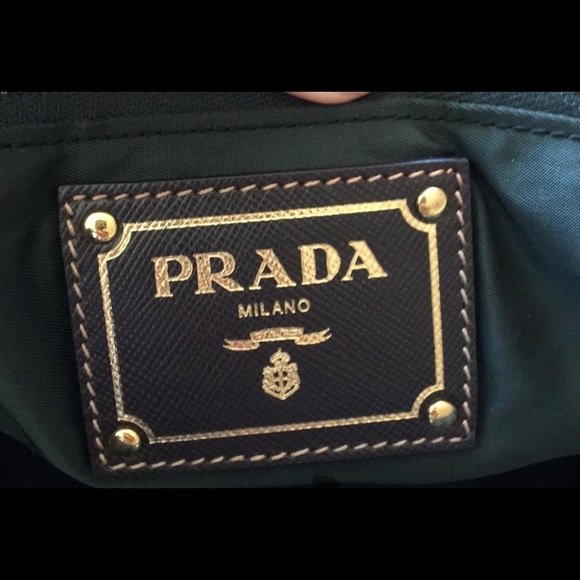 (Used) Prada tote. Dark green. Slight discoloration - Picture 7 of 10